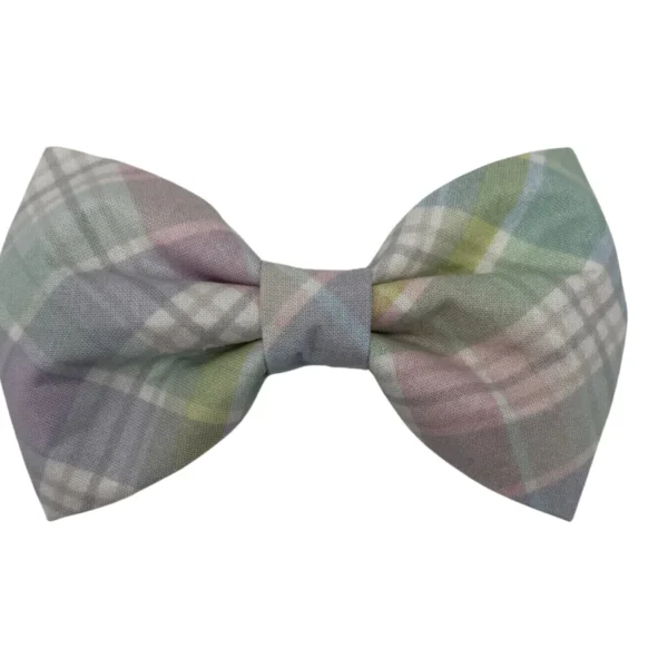 The Easter Elegance Plaid Pet Bowtie boasts a charming pastel plaid design, with delightful shades of green, blue, pink, and gray—perfect for Easter festivities.